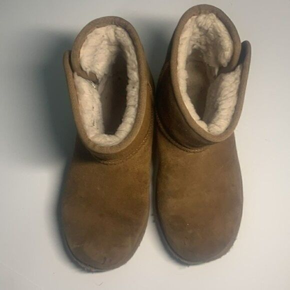 Mini Uggs with Snap sides - Picture 3 of 6